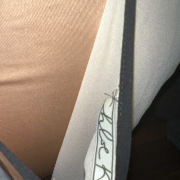 Chloe K Two-toned Crop Top - Picture 3 of 4